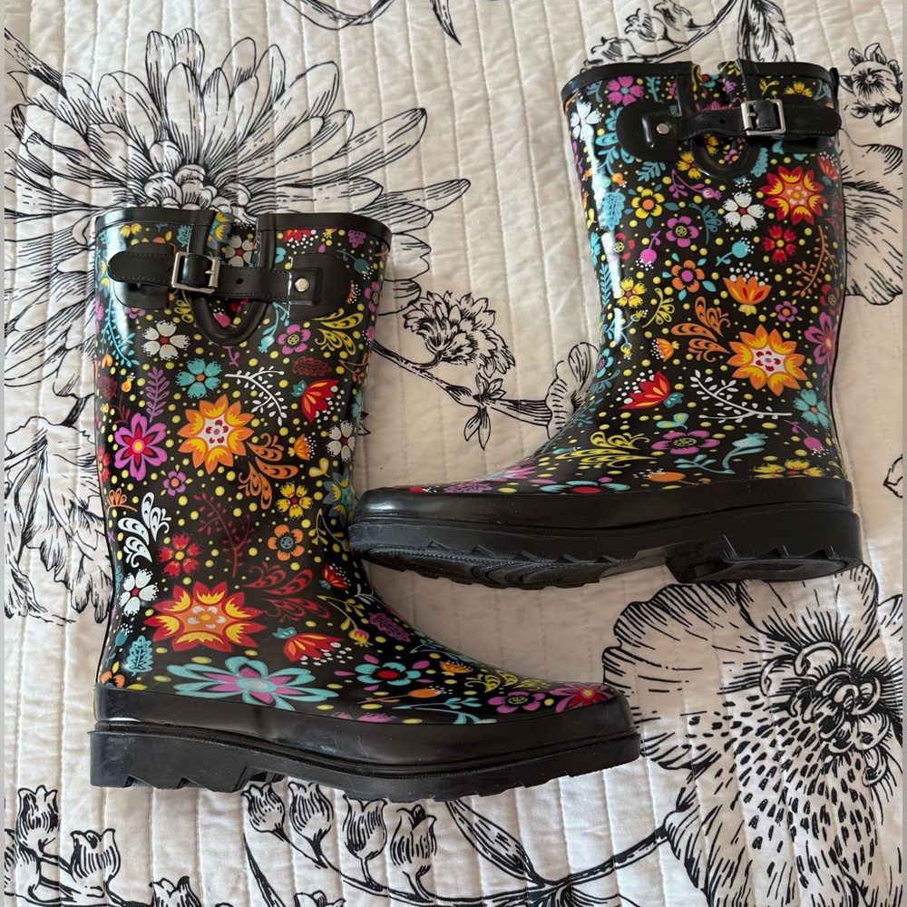 New Western Chief Women SZ 10 Garden Play Tall Rain
Boots - Picture 2 of 10